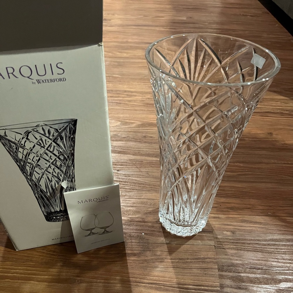 Marquis vase
